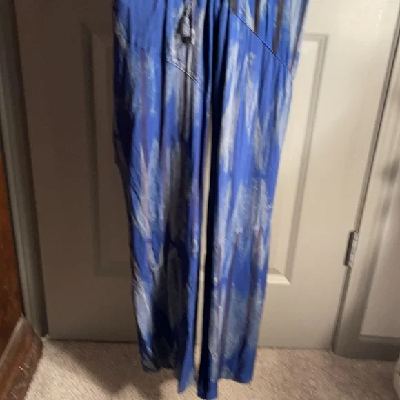 NWT. S/M. OVERALLS by Sacred Threads CL/GR01. 220213 - Picture 9 of 10